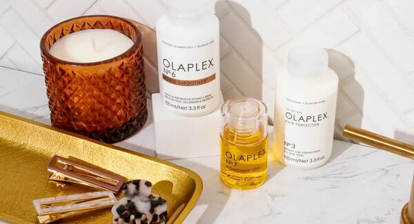 Puis-je me coiffer avec les produits Olaplex ?
