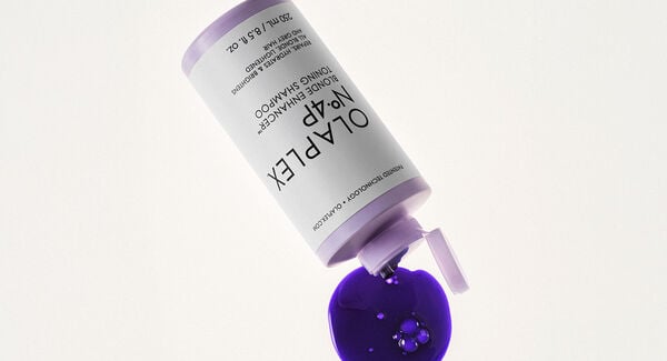 Comment utiliser le shampooing Olaplex N&ordm;.4P Blonde Enhancer Toning Shampoo ?