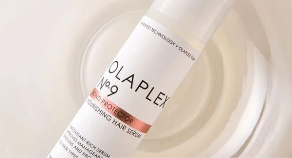 À quoi sert l’Olaplex Nº.9 Bond Protector Nourishing Hair Serum ?
