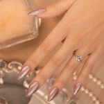 Andreia Professional Hybrid-Fusion Color Gel Vernis à ongles- I Do!-ID1 Rose avec des paillettes argentées et dorées. 10.5ml