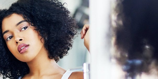 Frisottis et mèches rebelles